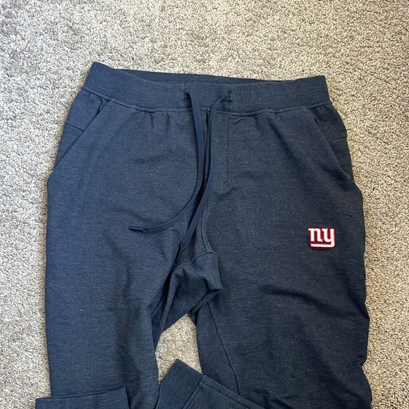 New York Giants Lululemon set - Picture 6 of 8
